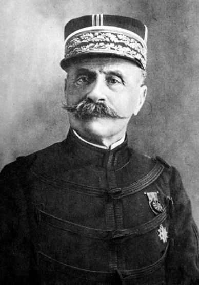 417px-Ferdinand_Foch_pre_1915